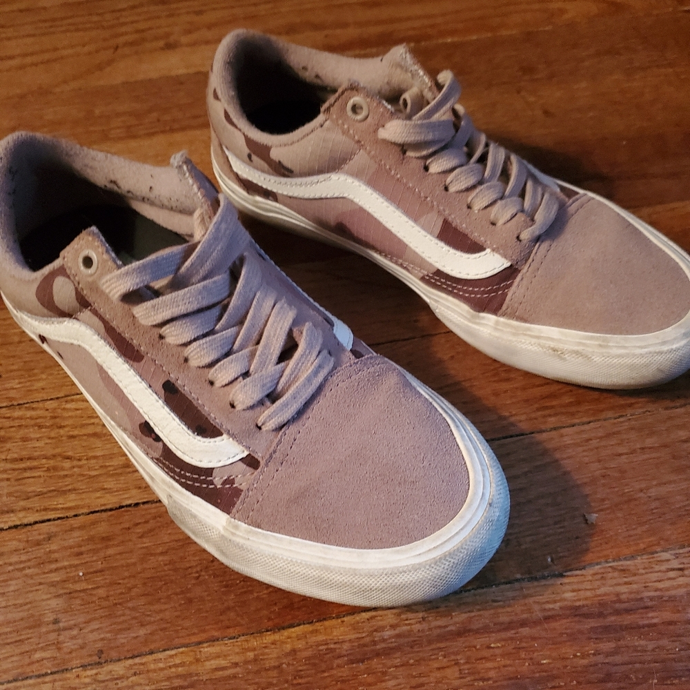 Vans - Picture 6 of 7